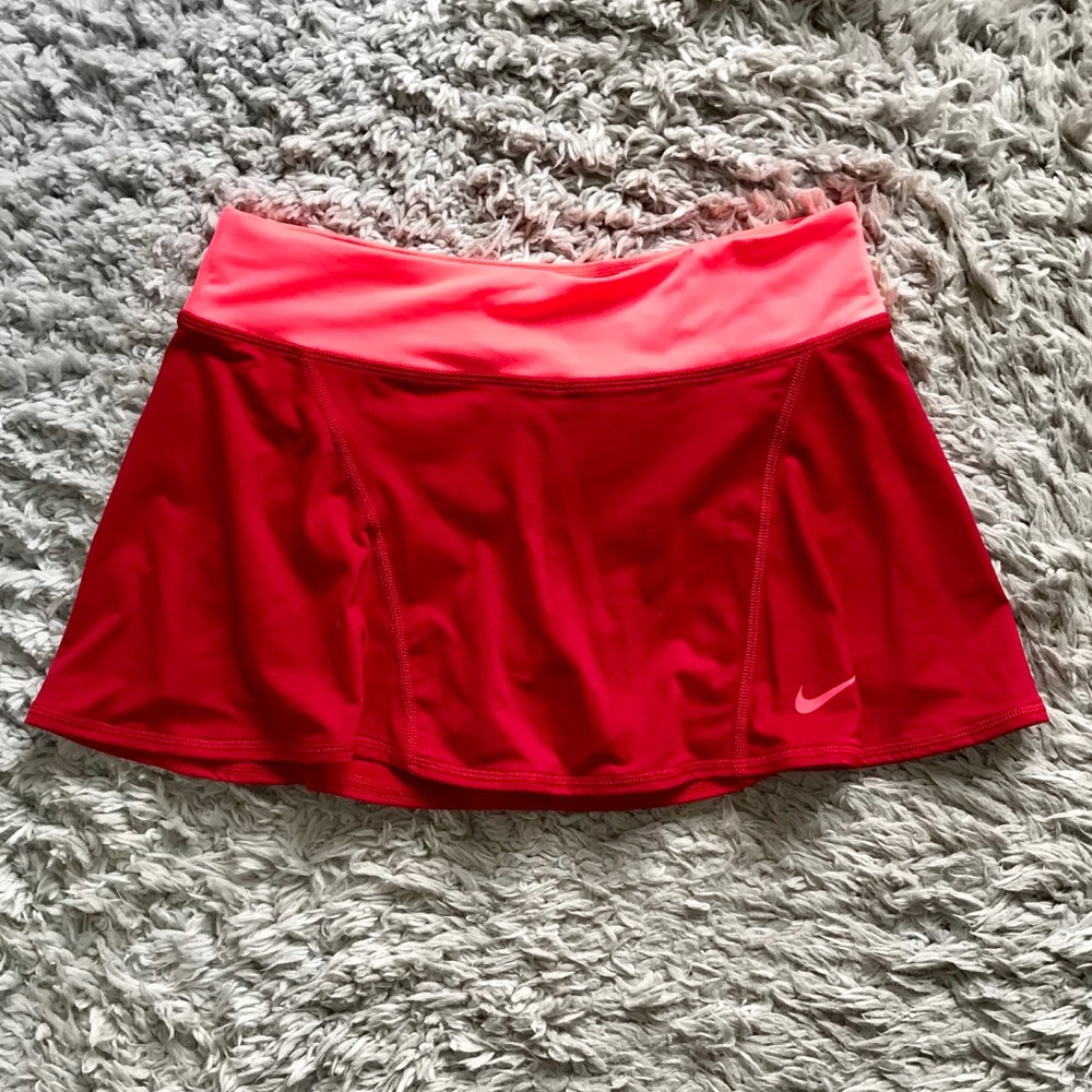 Nike Dry Fit Flouncy Skirt